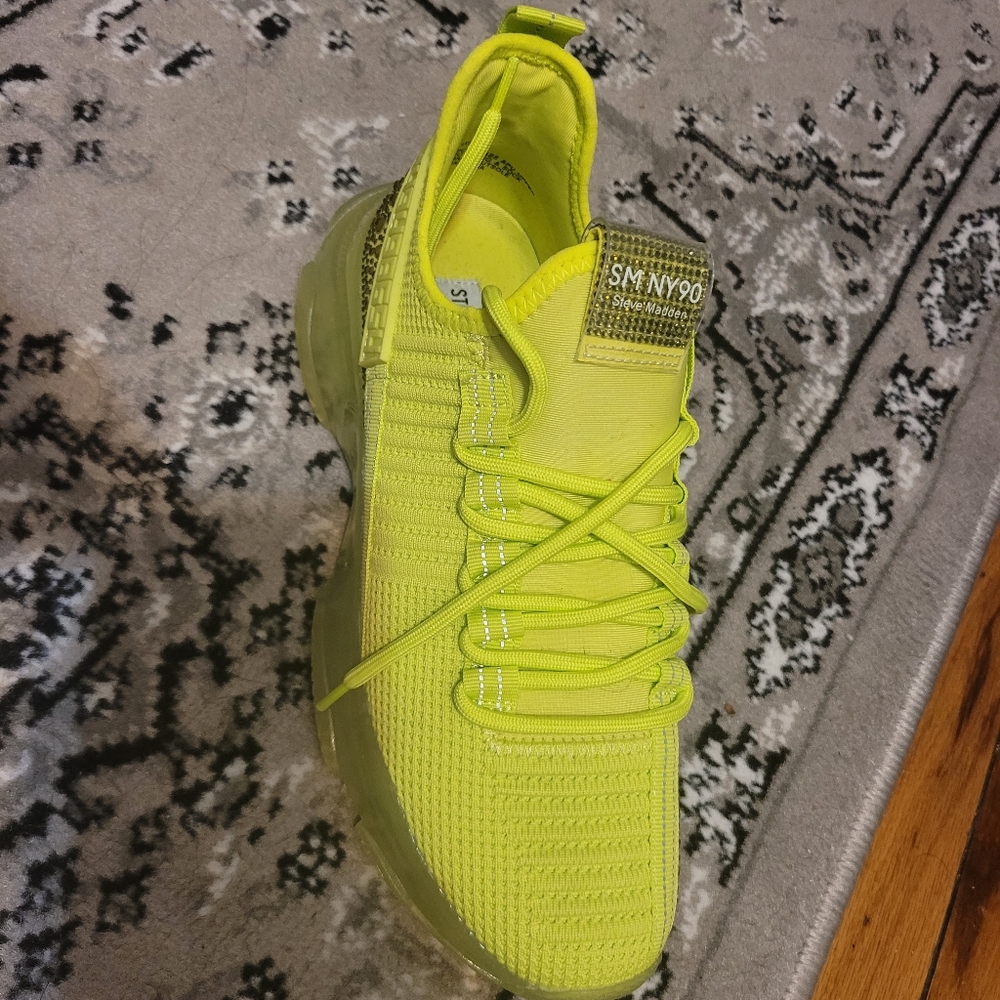 Sneaker